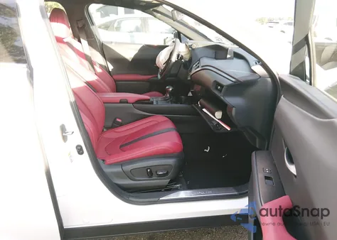 2019 Lexus Ux 200 F Sport z USA, uszkodzony, nr VIN JTHY3JBH2K2005483